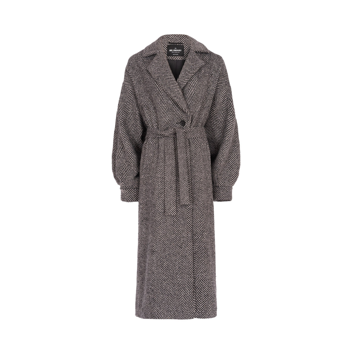 Płaszcz oversize w czarno-białą jodełkę z paskiem, zdjęcie produktowe